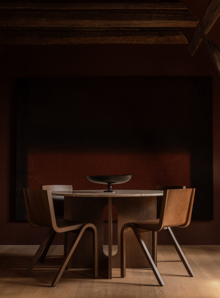 Audo Androgyne Dining Table Ready Chair Pavot Centrepiece 123