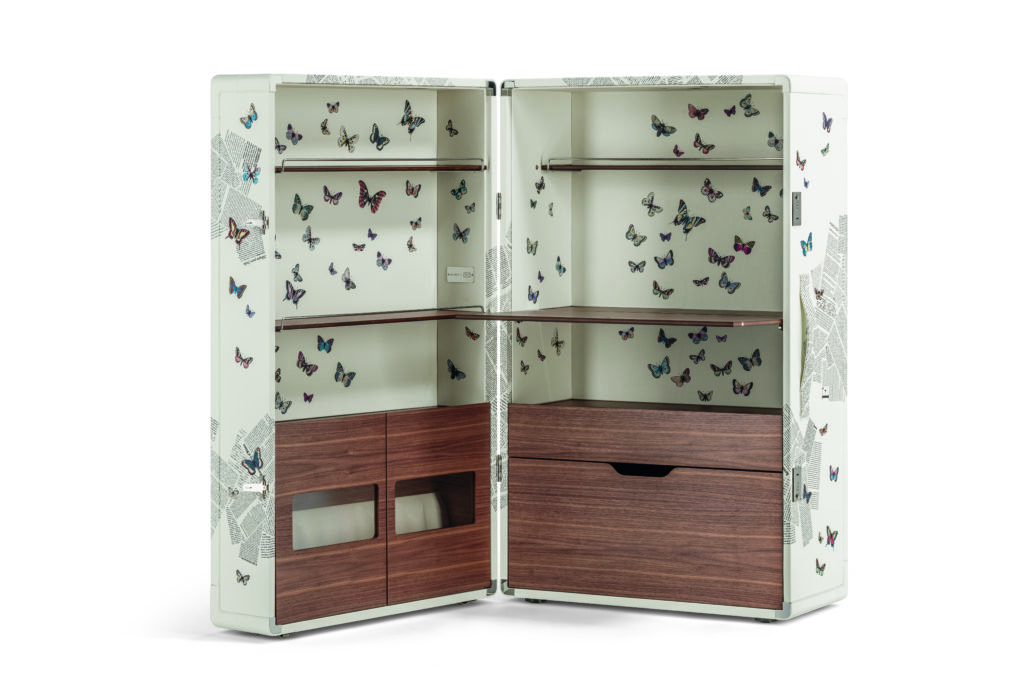Still Making Headlines: Poltrona Frau x Fornasetti 2 Isidoro trunk 4