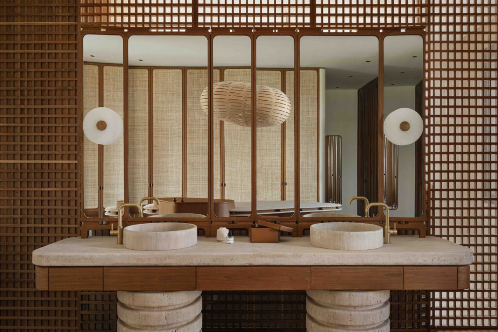 9b. AWorkofSubstance Nasayem NateleeCocks 035B