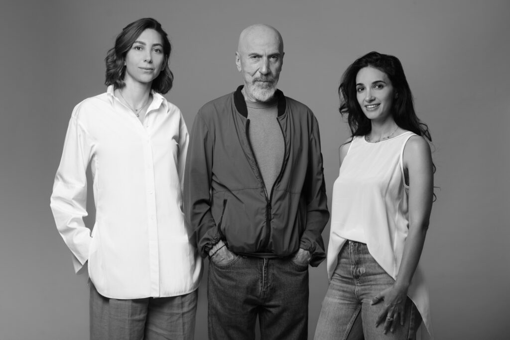 01 BB Studio Fragmenta Guilaine Elias Gregory Gatserelia Nour Najem Portrait ©Tarek Moukaddem