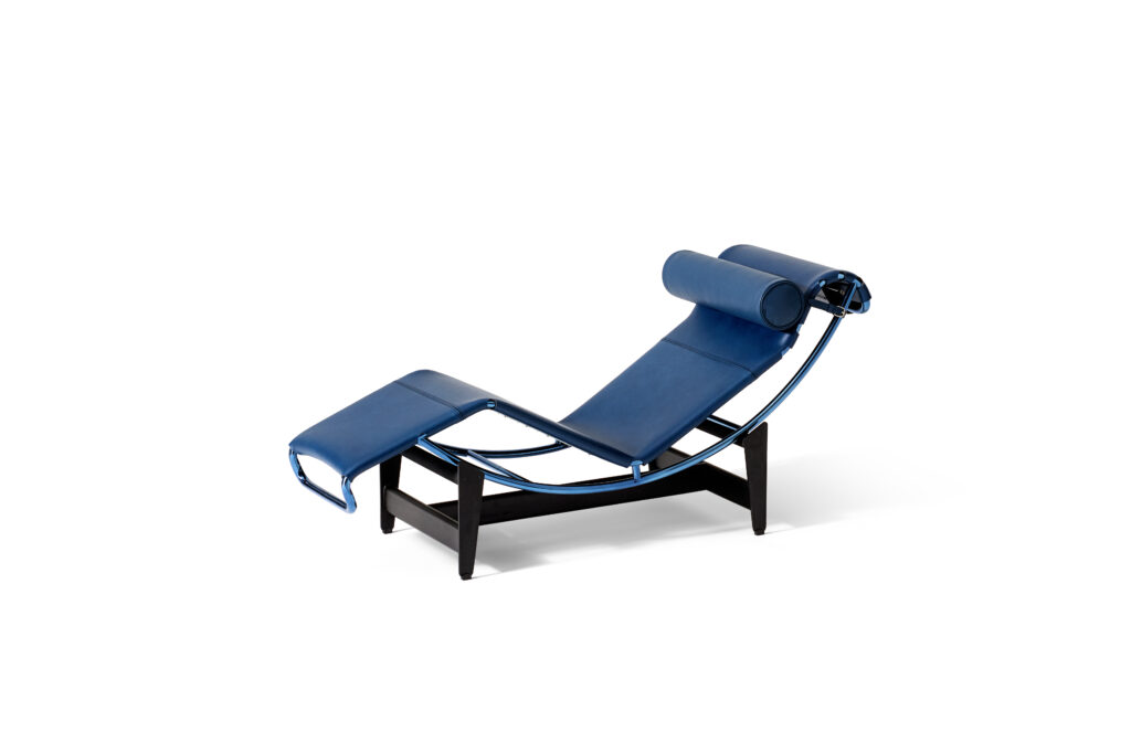 9 CASSINA 4 Chaise longue a reglage continu 60 LC PJ CP ph Luca Merli