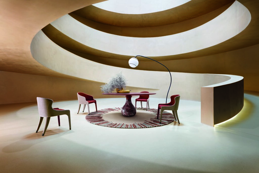 Downtown Design 2025 RocheBobois AQUA DiningTable Ambiance3 Credit Michel Gibert Baptiste Le Quiniou for advertising purposes only. Herdade Do Freixo DTD2025 1