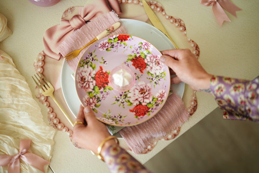 Inside a Whimsical Tablescape by Sandy Maaz 6 RR107437