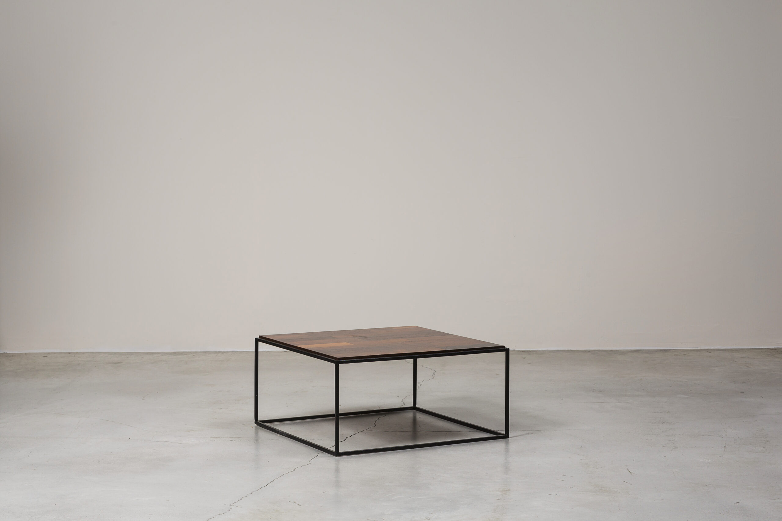 35 GC NILUFAR NOMAD ABU DHABI 2025 JEORGE ZALSZUPIN LOW TABLE CAPRI %C2%A9mattiaiotti scaled