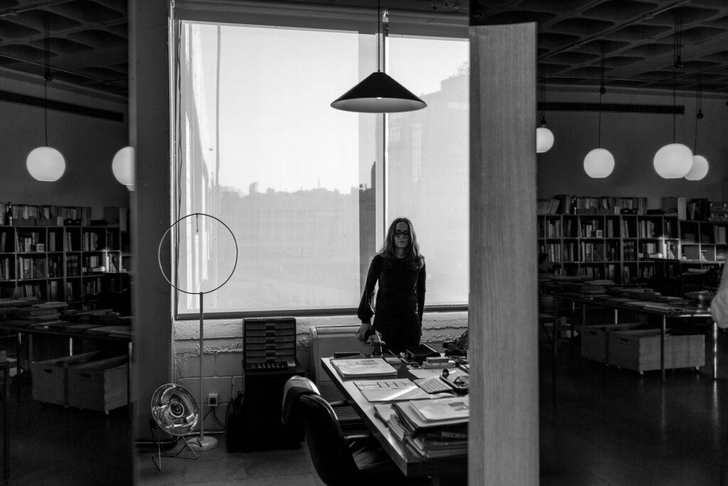 Karen Chekerdjian Office The Space Workspace Alain Sauma BW