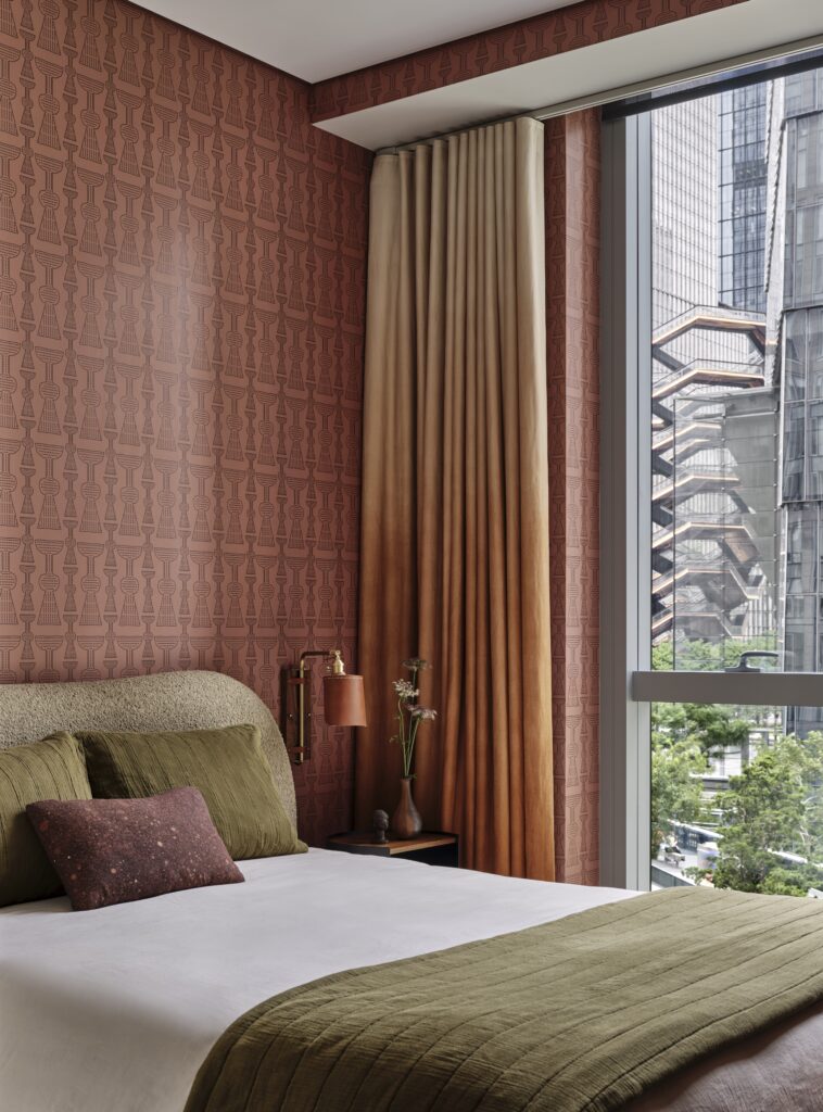 9. 2023 08 17 LucyHarris ReadMcKendree 0165 V1