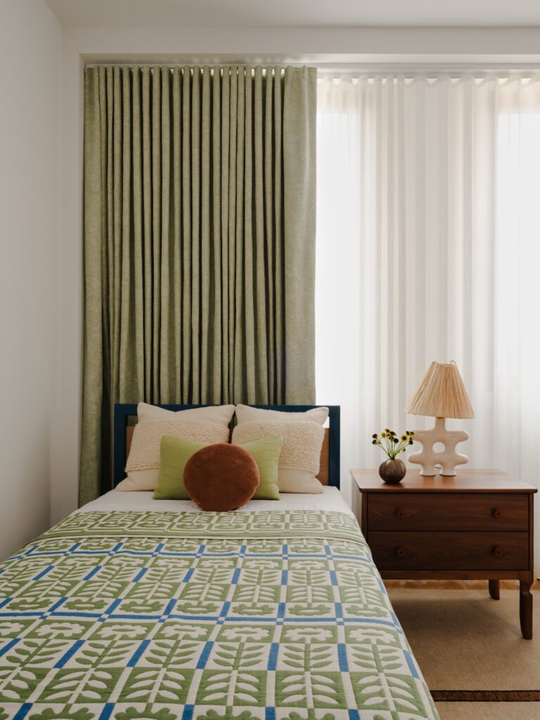 Between City and Sky: A Brooklyn Townhouse Shaped by Nature and Narrative 7 LHS BrianWFerry 20240816 075 Edit