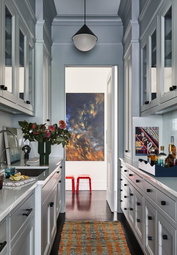 This Grand New York Home Gets a Romantic Minimalist Rewrite 10 LHS ReadMcKendree 0211 V1