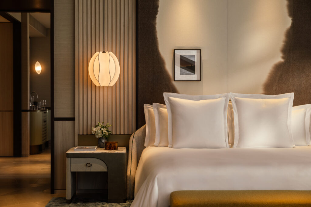 RWDOH Facilities Rooms DeluxeSuite Bedroom Details 5481