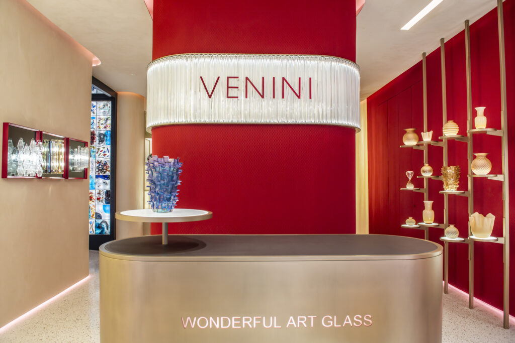 Venini Lands in the Eternal City with a Concept-Driven Flagship 1 VENINI Flagship Store Roma 4