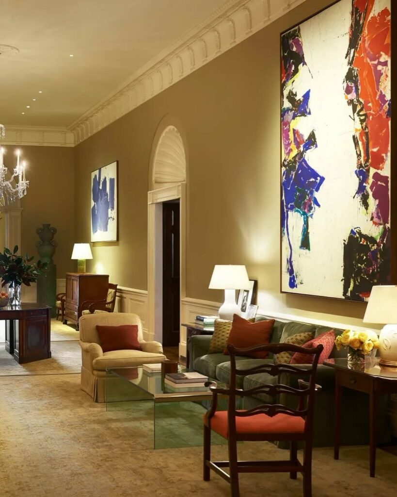 How Art Reframed the White House from Within 10 1774008520805.publer.com