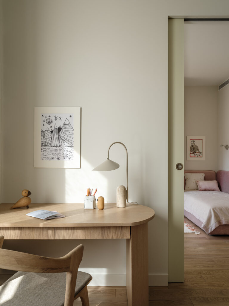 A Moscow Apartment Rooted in Korean Heritage and Contemporary Living 9 046 DSCF5354