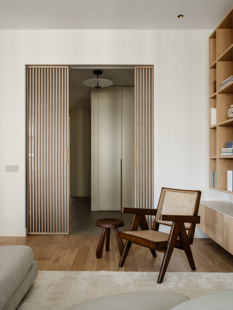 A Moscow Apartment Rooted in Korean Heritage and Contemporary Living 12 27 DSCF5274