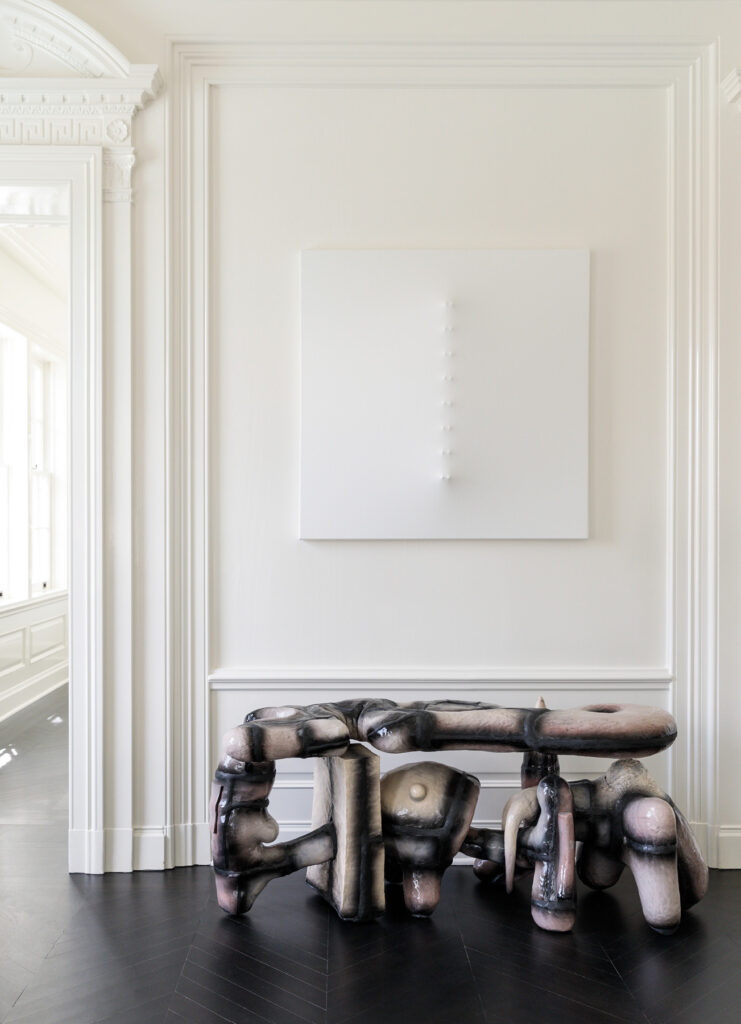 Presence Over Perfection: Inside Kelly Wearstler’s Beverly Hills Home 11 Beverly Hills residence Kelly Wearstler www.kellywearstler.com Image credit The Ingalls 28