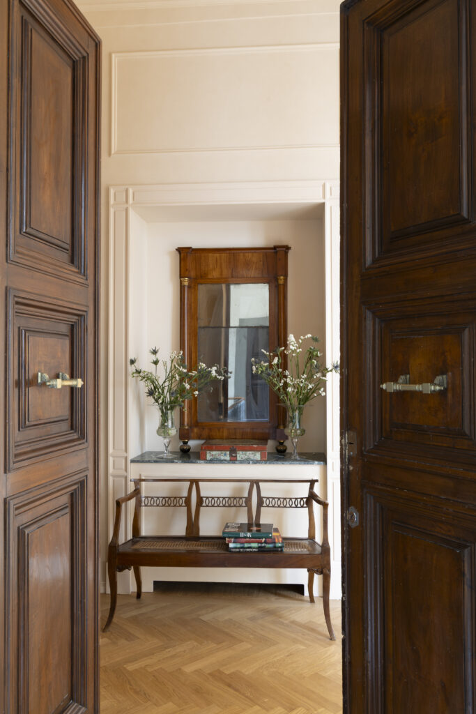 The Quiet Grandeur of a Florentine Palazzo Above the River 4 1400011