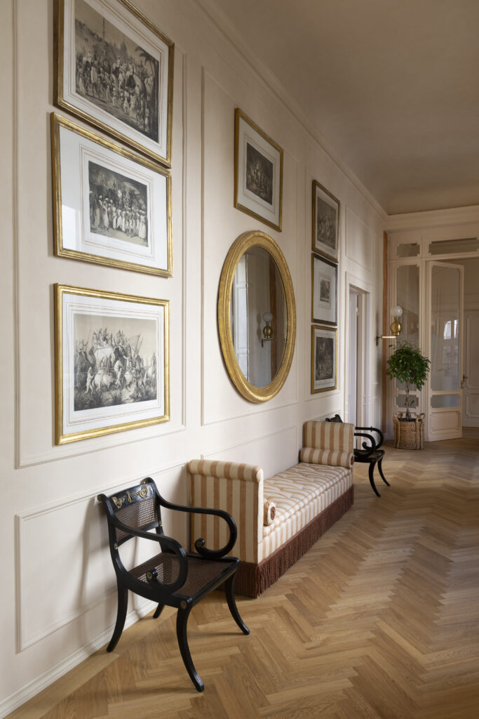 The Quiet Grandeur of a Florentine Palazzo Above the River 6 1400013