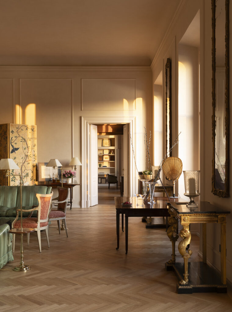 The Quiet Grandeur of a Florentine Palazzo Above the River 13 1400056