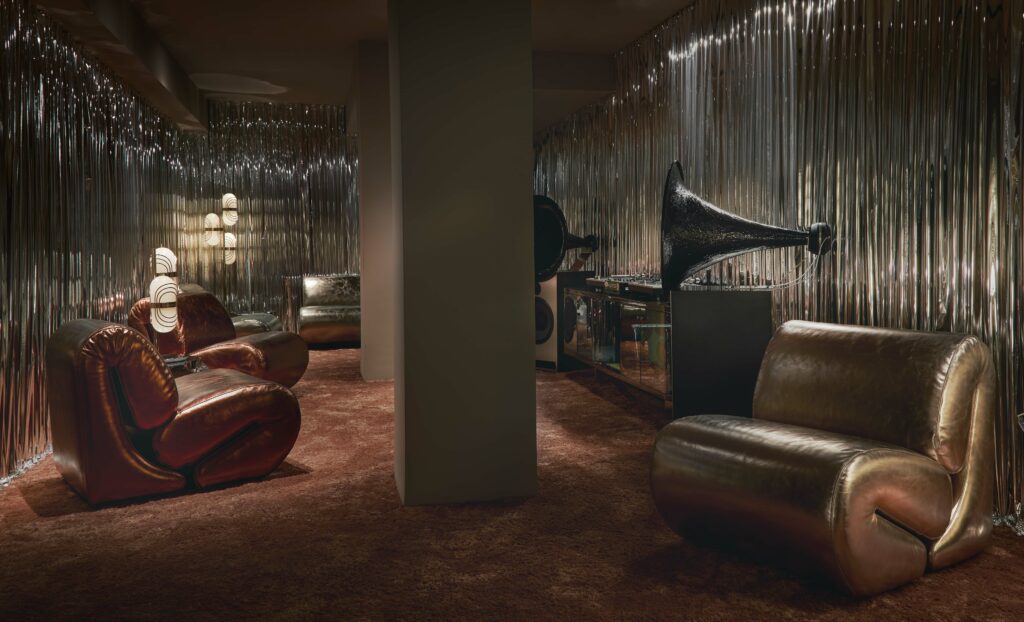 VISIONNAIRE Wunderkammer Listening Room ph Mattia Aquila 18 190363