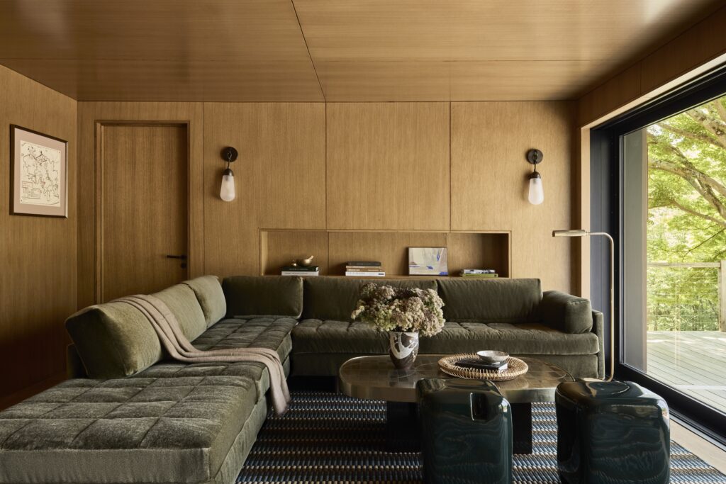 The House in the Woods That Glows Green at Night 2 1. Family Room 003