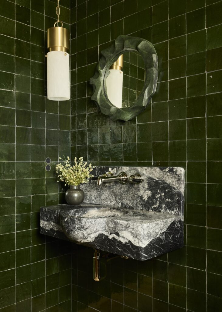 The House in the Woods That Glows Green at Night 20 6. Green Powder 003