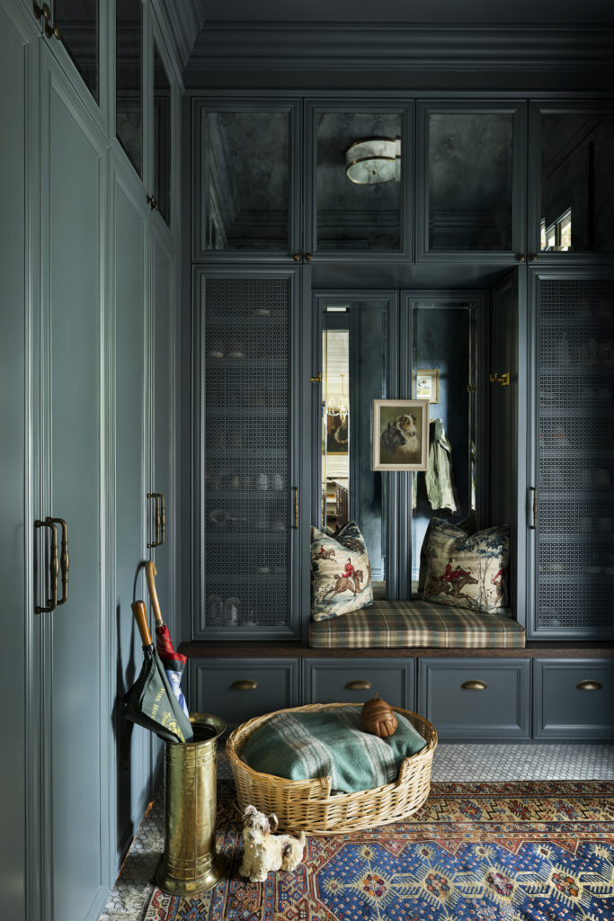 A Newly Built Vancouver House Designed to Feel Remembered 14 9. KDD SM CLOACKROOM 2
