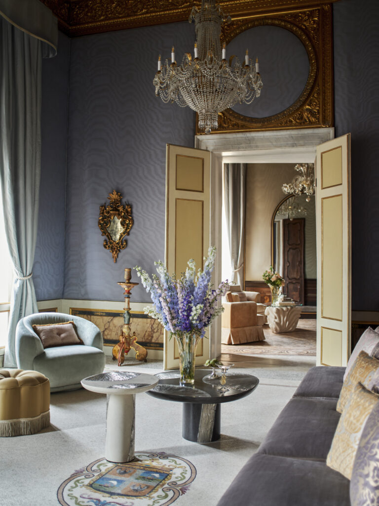 Venice, Reimagined: Inside Aline Asmar d’Amman’s Eight-Year Transformation of Palazzo Donà Giovannelli 15 APR Aline Asmar dAmman Palazzo Dona Giovannelli 34 Orient Express Suite LivingRoom ©Giulio Ghirardi