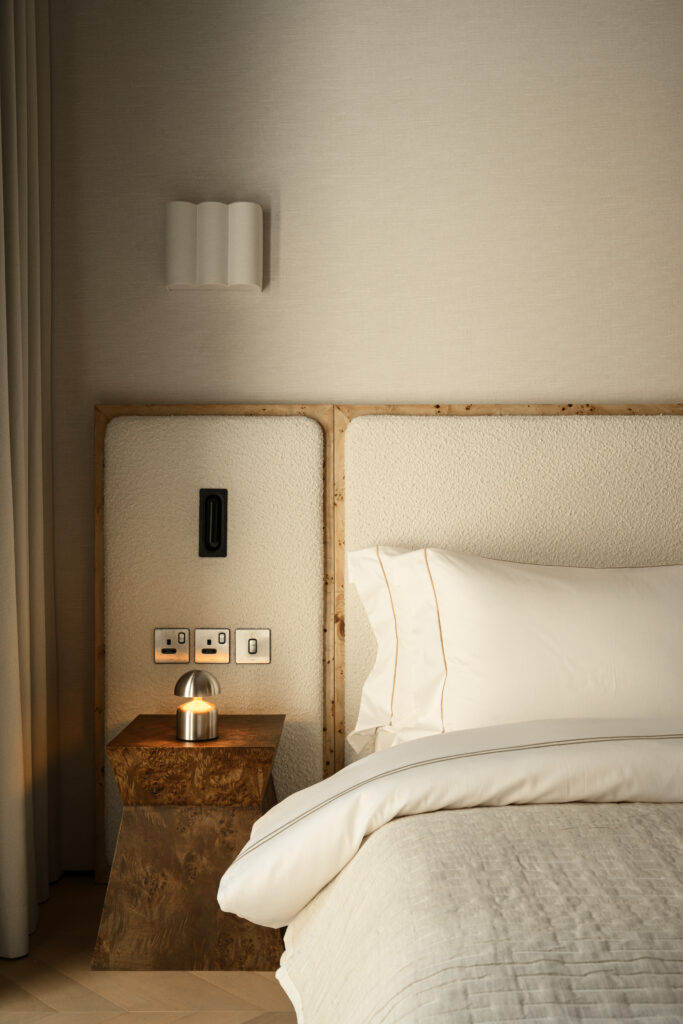 This Old Town Dubai Apartment Rethinks Small Space Living 9 VGR 2109