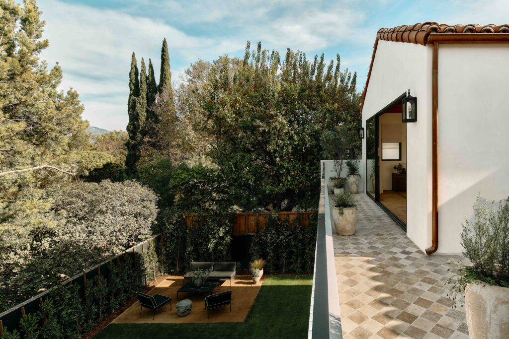 This Spanish Revival Home Rejects the Open-Concept Trend 1 1. FullRes 13