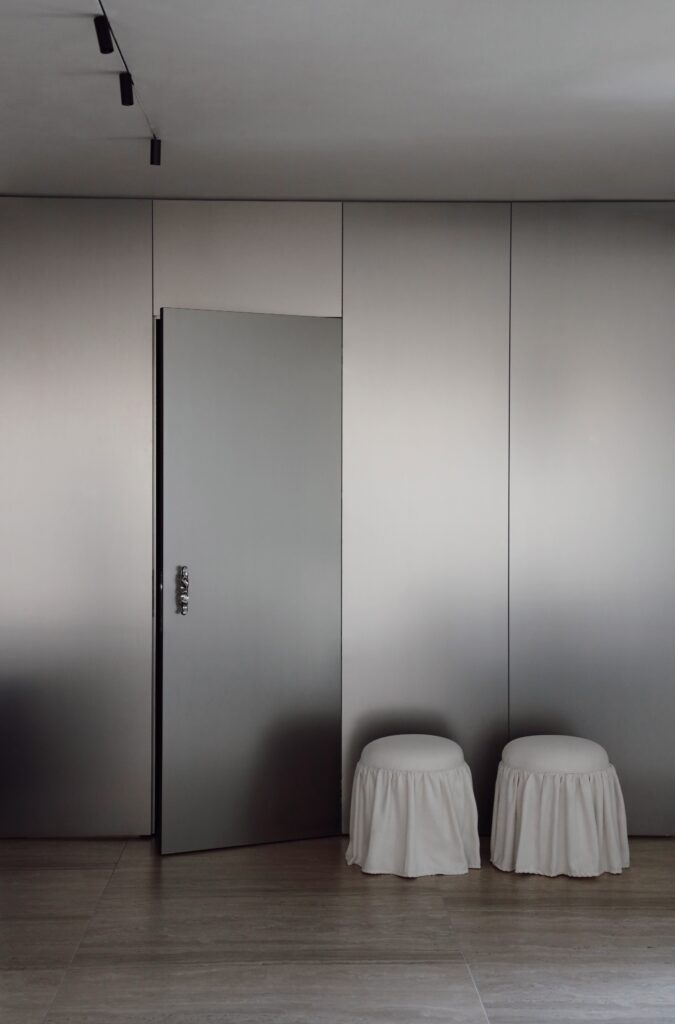A Beirut Workspace Built on Materiality 3 7