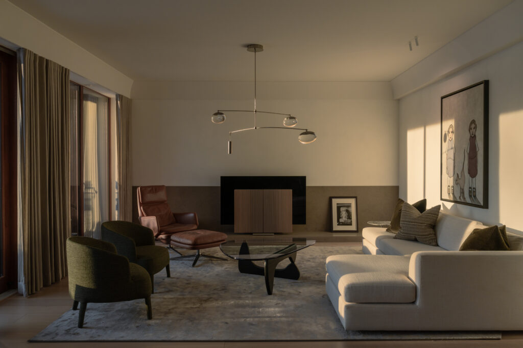 A Suite Beneath the Chestnuts 6 9. Livingroom 3