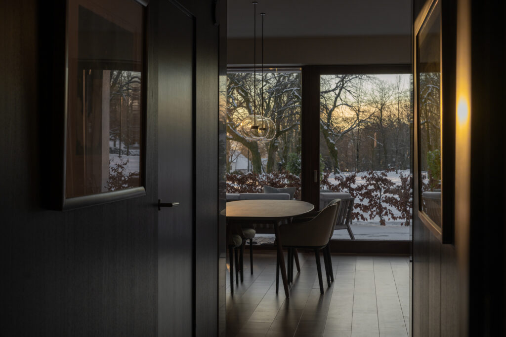 A Suite Beneath the Chestnuts 3 Dining room