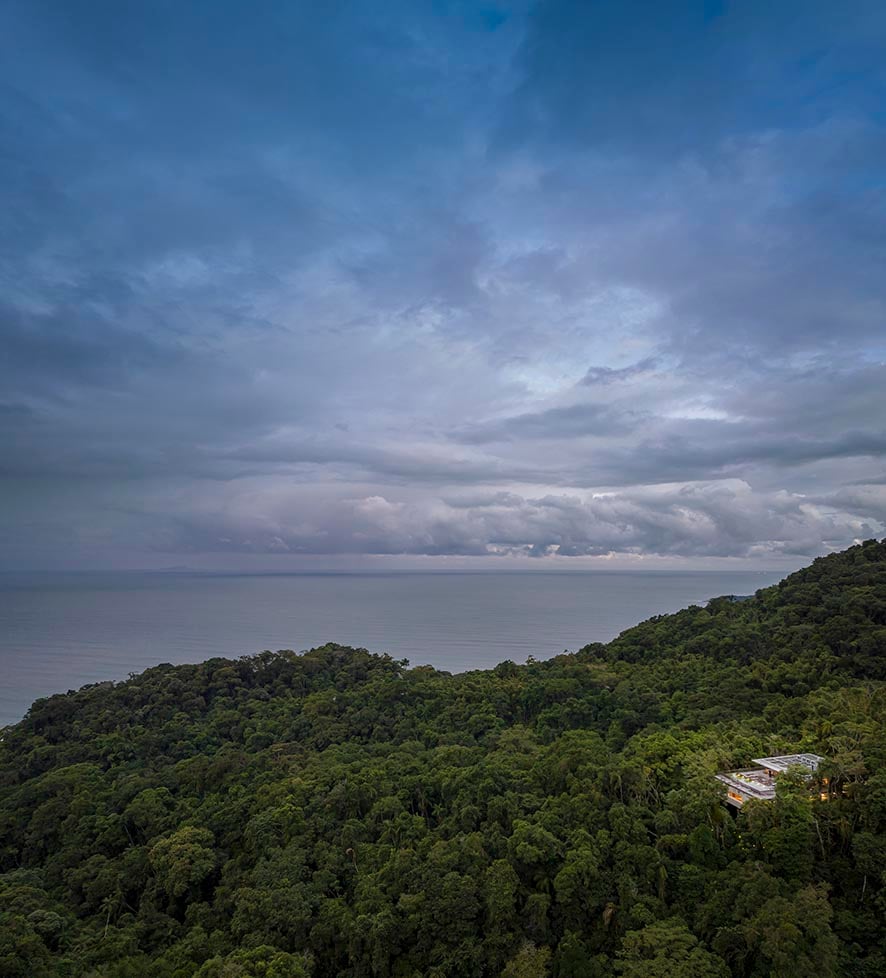Architecture in Dialogue with Nature: Four Landscapes. Four Climates. One Shared Philosophy. 16 mk27 Casa nas Arvores fernando guerra Low 79
