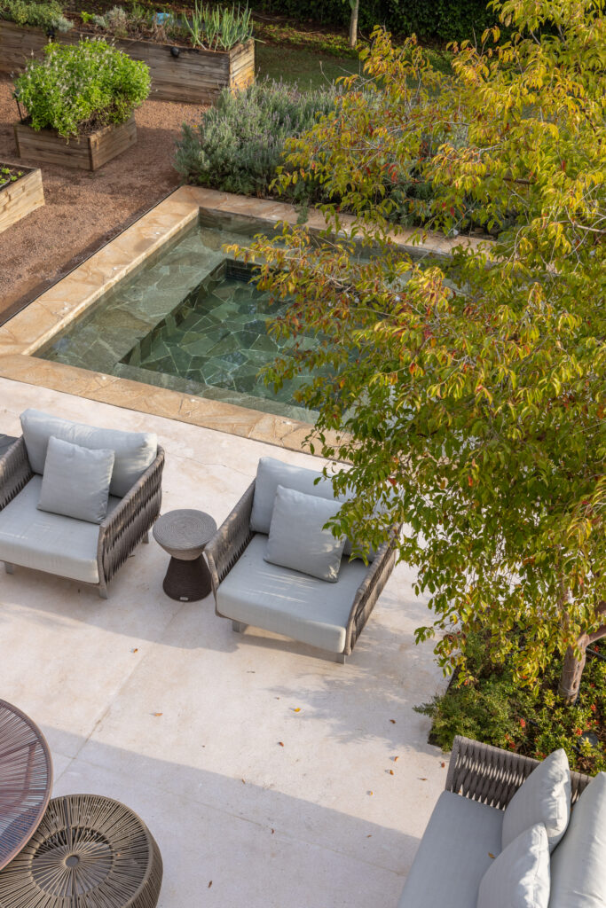 Step Into a Villa in São Paulo Where the Living Room Spills Straight Into the Garden 5 0938793