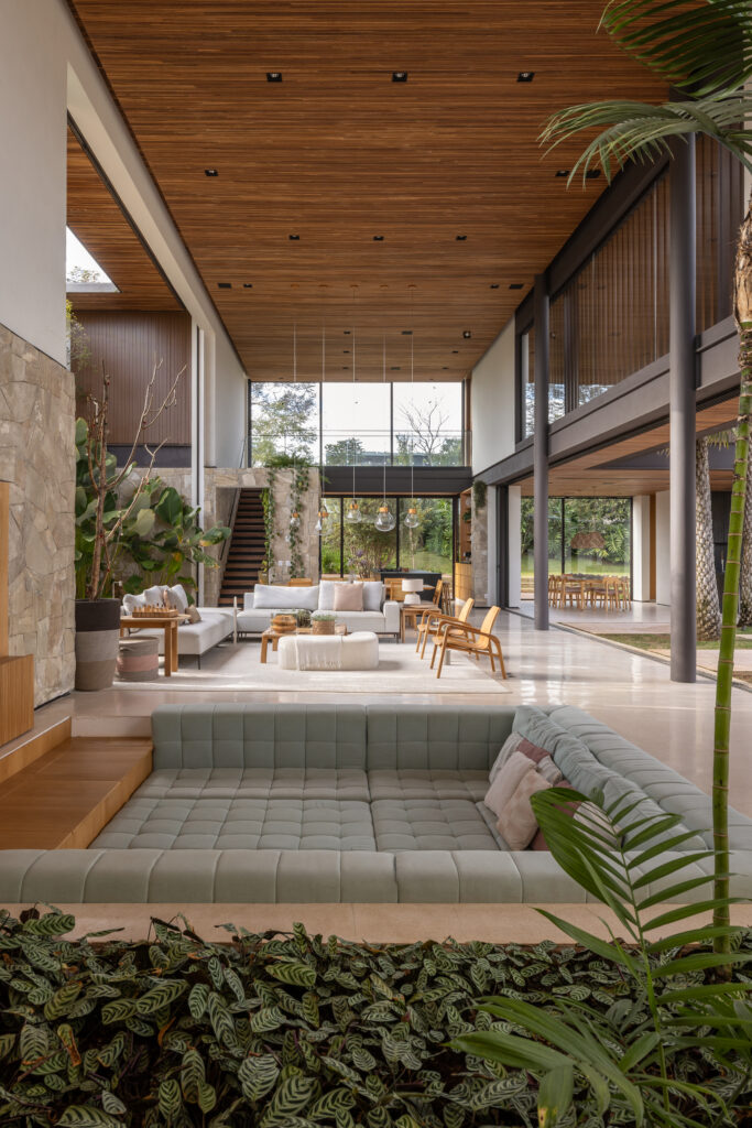 Step Into a Villa in São Paulo Where the Living Room Spills Straight Into the Garden 12 1457753