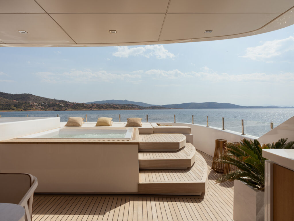 27 Bergman Design House MY Axious LR 39