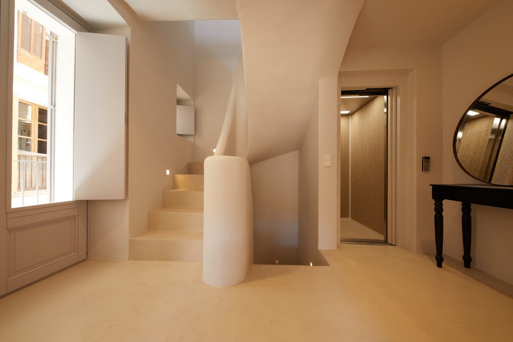 A Palma de Mallorca Holiday Home with a Rooftop Terrace Overlooking the Mediterranean 2 283NE BASTIDAS