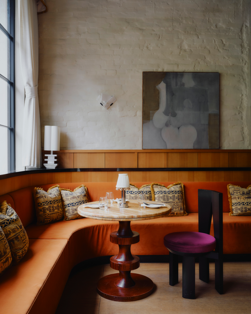 Ecru Studio orchestrates a dialogue between Taiwanese street culture and the European bistro 5 7 1