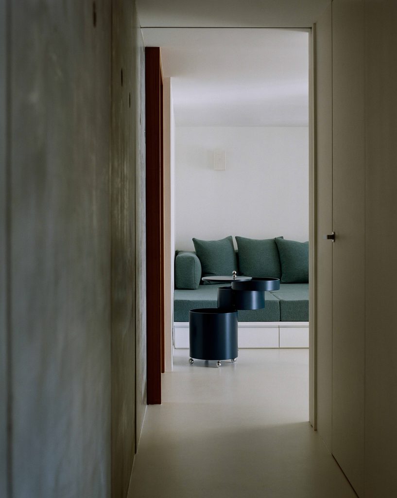 A Marseille Architect Built Her Client's Dream House Where Brazilian Modernism Meets the French Riviera 6 APR Sandrine Sarah Faivre Villa Alta photos Clement Vayssieres 12