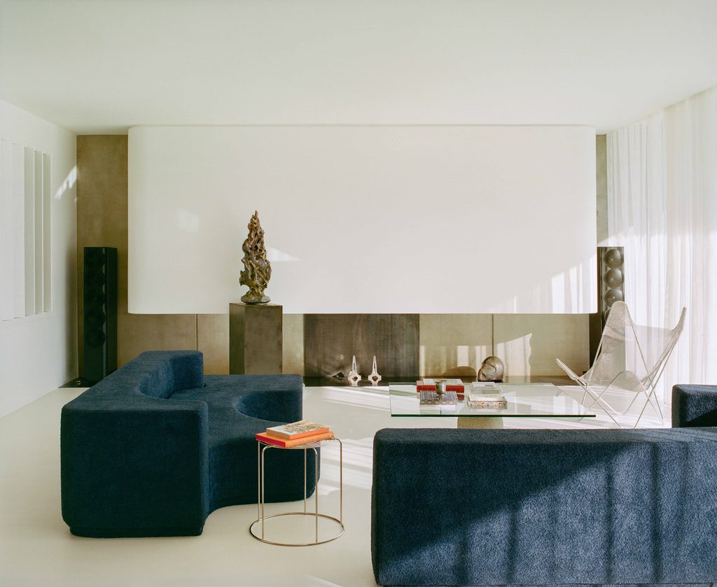 A Marseille Architect Built Her Client's Dream House Where Brazilian Modernism Meets the French Riviera 7 APR Sandrine Sarah Faivre Villa Alta photos Clement Vayssieres 13 1