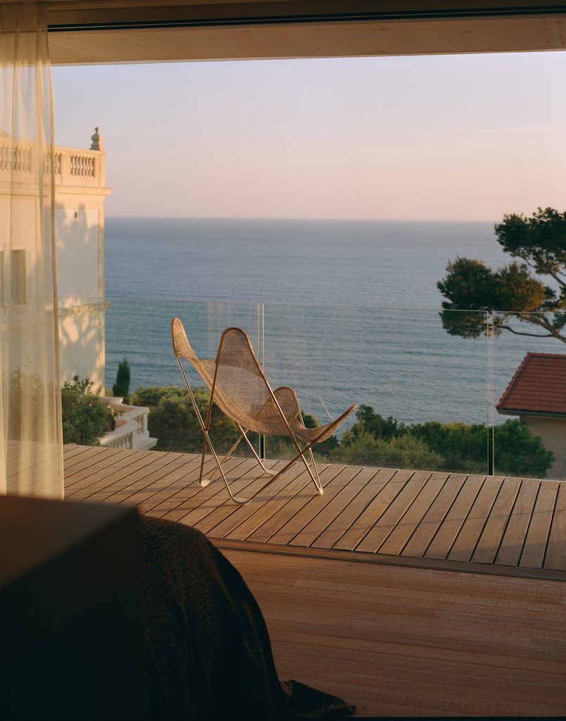 A Marseille Architect Built Her Client's Dream House Where Brazilian Modernism Meets the French Riviera 4 APR Sandrine Sarah Faivre Villa Alta photos Clement Vayssieres 15