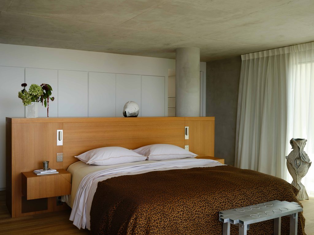 A Marseille Architect Built Her Client's Dream House Where Brazilian Modernism Meets the French Riviera 14 APR Sandrine Sarah Faivre Villa Alta photos Clement Vayssieres 18