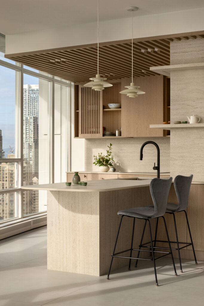 After Decades in the Suburbs, a Vancouver Couple Traded Space for Stillness in This Yaletown Penthouse 5 AtelierFen 356 1