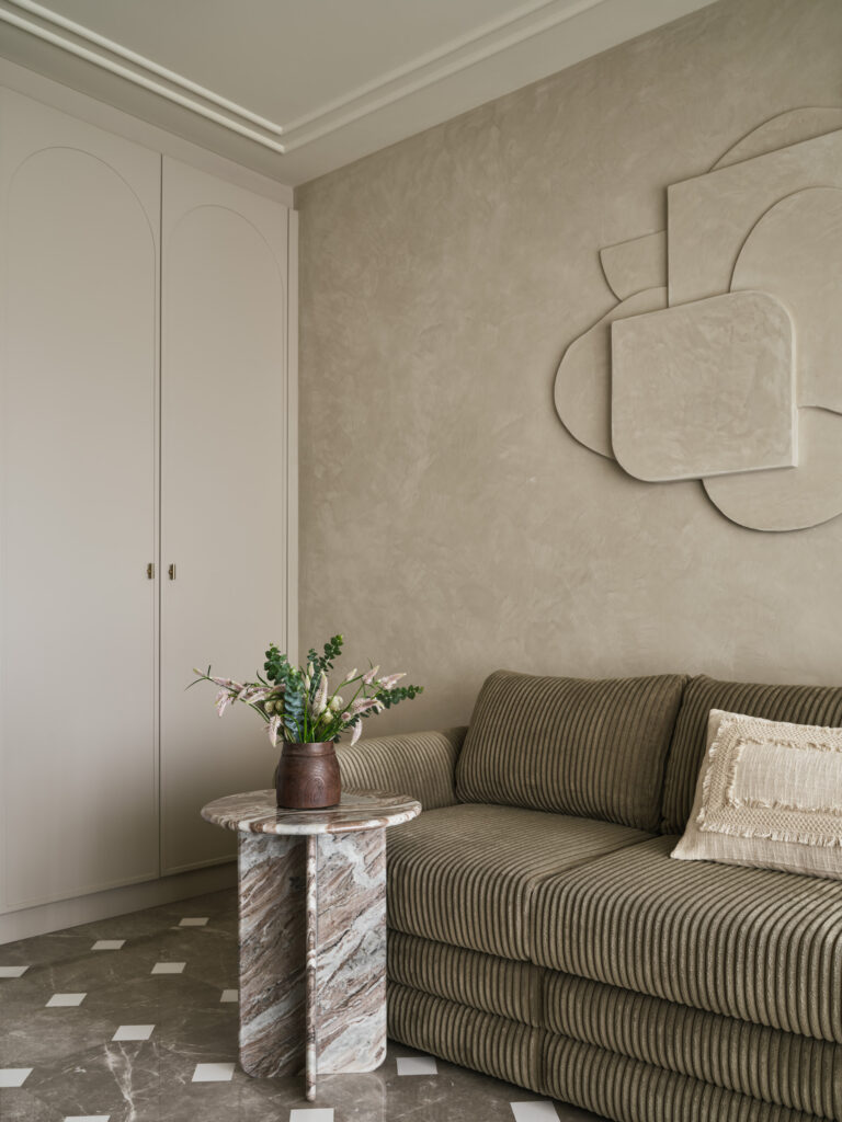 Aashni Kumar Brings Florentine Proportions to The Heritage House, a 1400 Square Foot Mumbai Apartment 12 The Heritage House Aashni Kumar