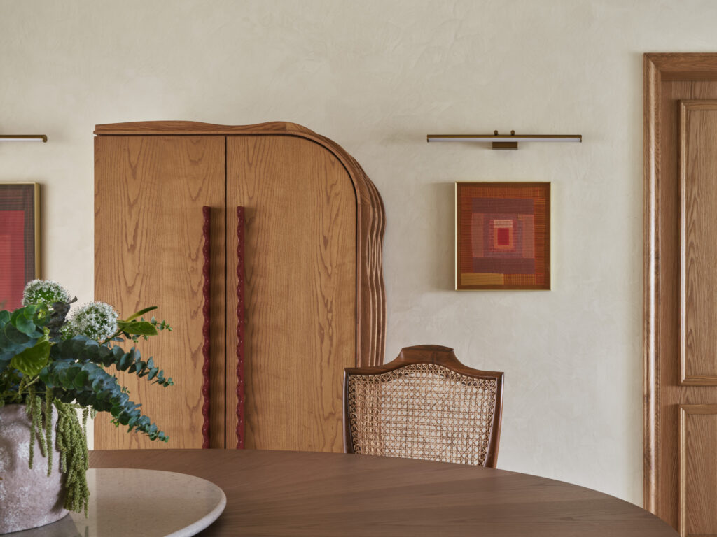 Aashni Kumar Brings Florentine Proportions to The Heritage House, a 1400 Square Foot Mumbai Apartment 8 The Heritage House Aashni Kumar19