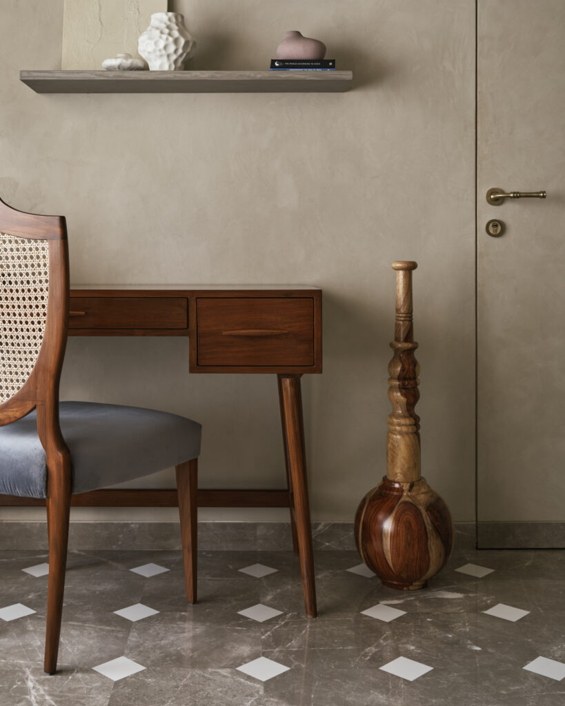 Aashni Kumar Brings Florentine Proportions to The Heritage House, a 1400 Square Foot Mumbai Apartment 6 The Heritage House Aashni Kumar21