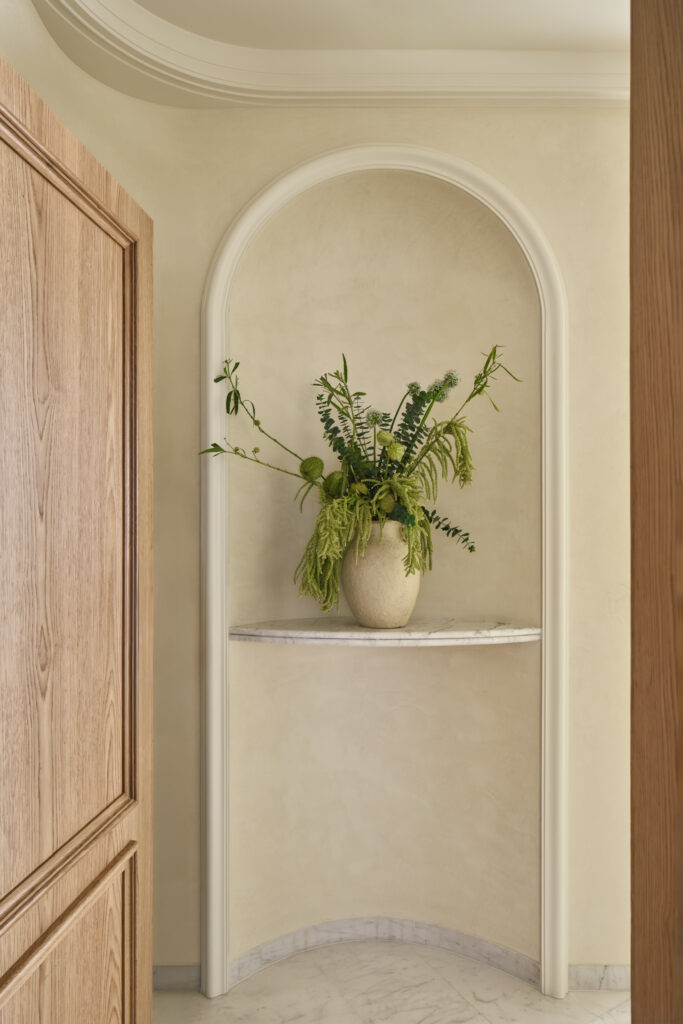 Aashni Kumar Brings Florentine Proportions to The Heritage House, a 1400 Square Foot Mumbai Apartment 2 The Heritage House Aashni Kumar23
