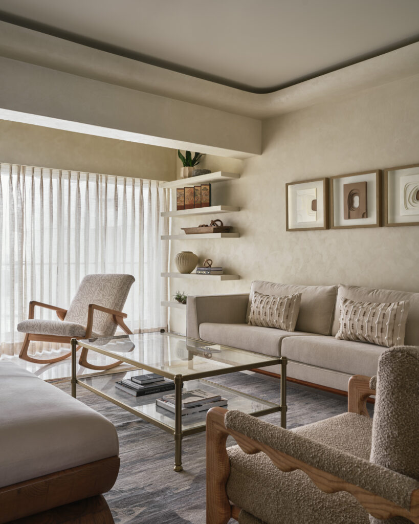 Aashni Kumar Brings Florentine Proportions to The Heritage House, a 1400 Square Foot Mumbai Apartment 11 The Heritage House Aashni Kumar6