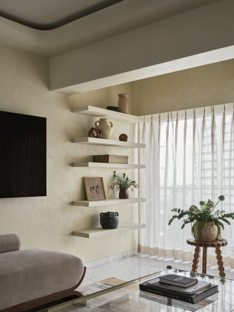 Aashni Kumar Brings Florentine Proportions to The Heritage House, a 1400 Square Foot Mumbai Apartment 4 The Heritage House Aashni Kumar9