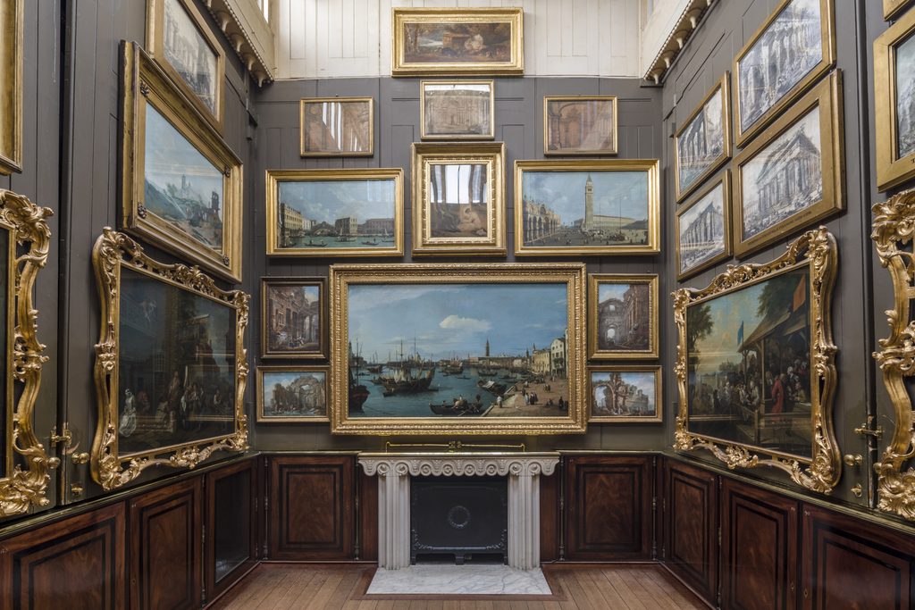 This Museum in London Is a Secret to Most, and It Contains More Paintings Than the National Gallery Once Held 7 The Picture Room at Sir Joh Soane s Museum. Photo Gareth Gardner1