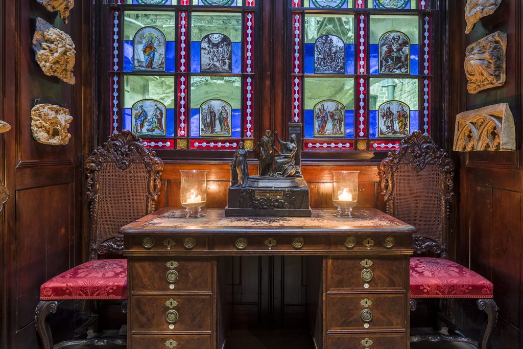 This Museum in London Is a Secret to Most, and It Contains More Paintings Than the National Gallery Once Held 11 The window and desk in the Monk s Parlour part of Sir John Soane s Museum. Photo Gareth Gardner1